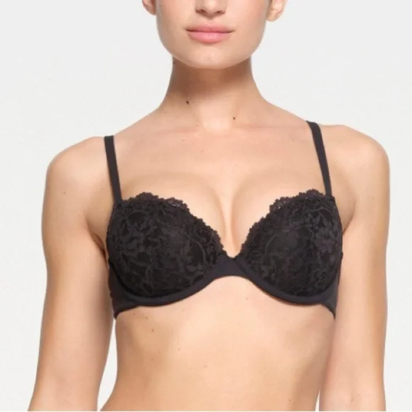 SKIMS Fits Everybody Lace Push-Up Demi Bra, 36C, ONYX